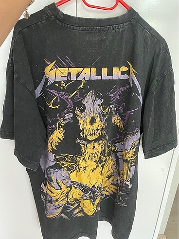 Pull and Bear pull and bear metallica tişört