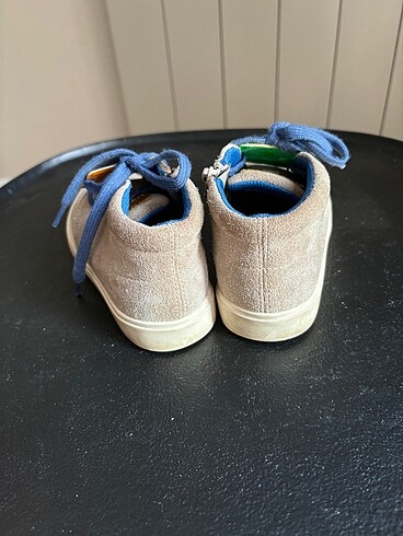 26 Beden gri Renk Clarks 26 Numara Bilekte Spor Ayakkabı, süet.