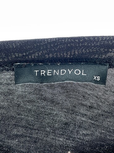 xs Beden siyah Renk Trendyol & Milla T-shirt %70 İndirimli.