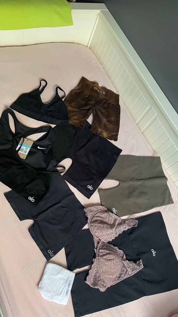 Alo Yoga, Ck, Intimissimi - Görsel 2