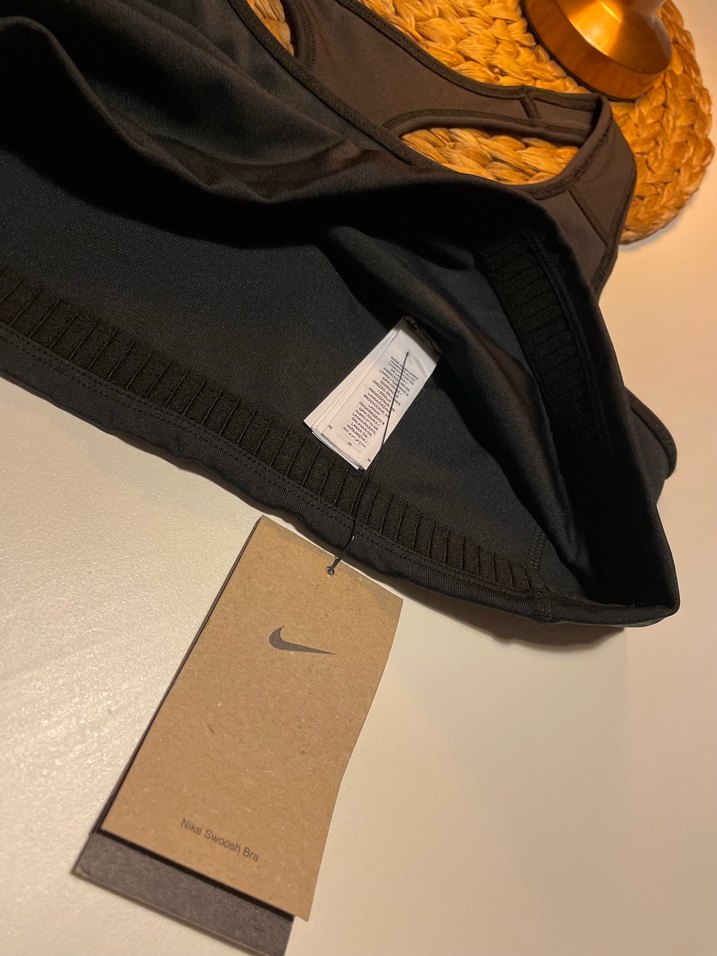 Nike Siyah Mini Spor Sütyeni - Görsel 4