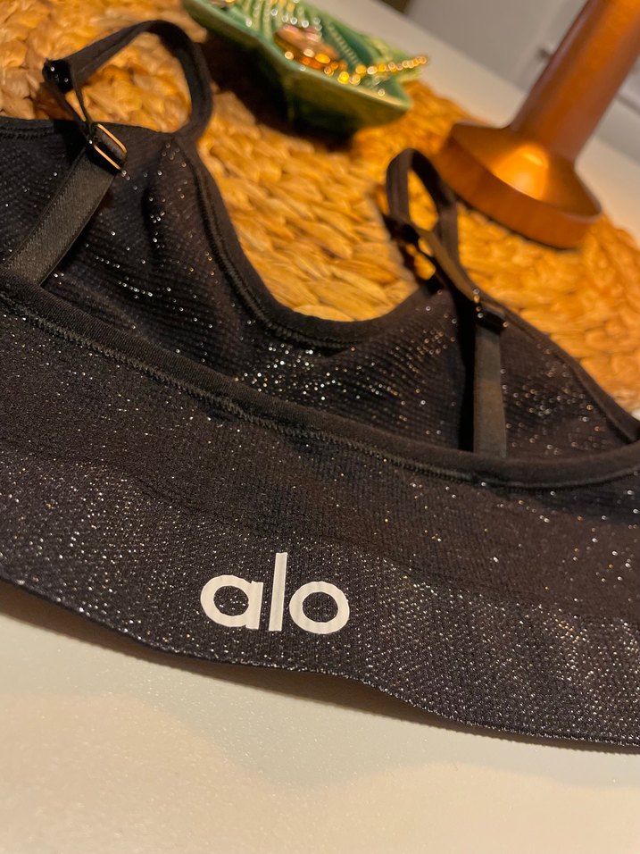 Alo Yoga Siyah Nakışlı Mini Bralet - Görsel 4