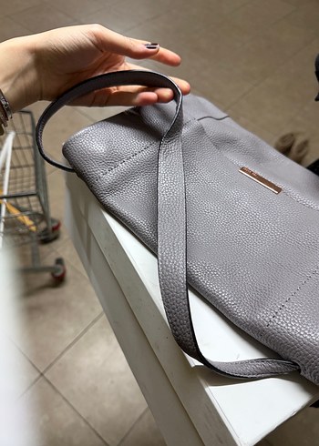 Gri Deri Kadın Çanta - Görsel 4