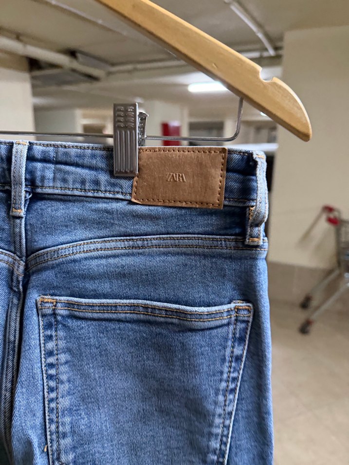 Kadın Mavi Denim Yırtık Detaylı Normal Boy Jean - Görsel 3