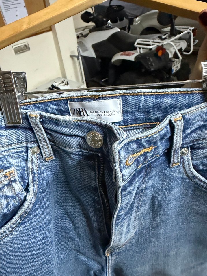 Kadın Mavi Denim Yırtık Detaylı Normal Boy Jean - Görsel 4