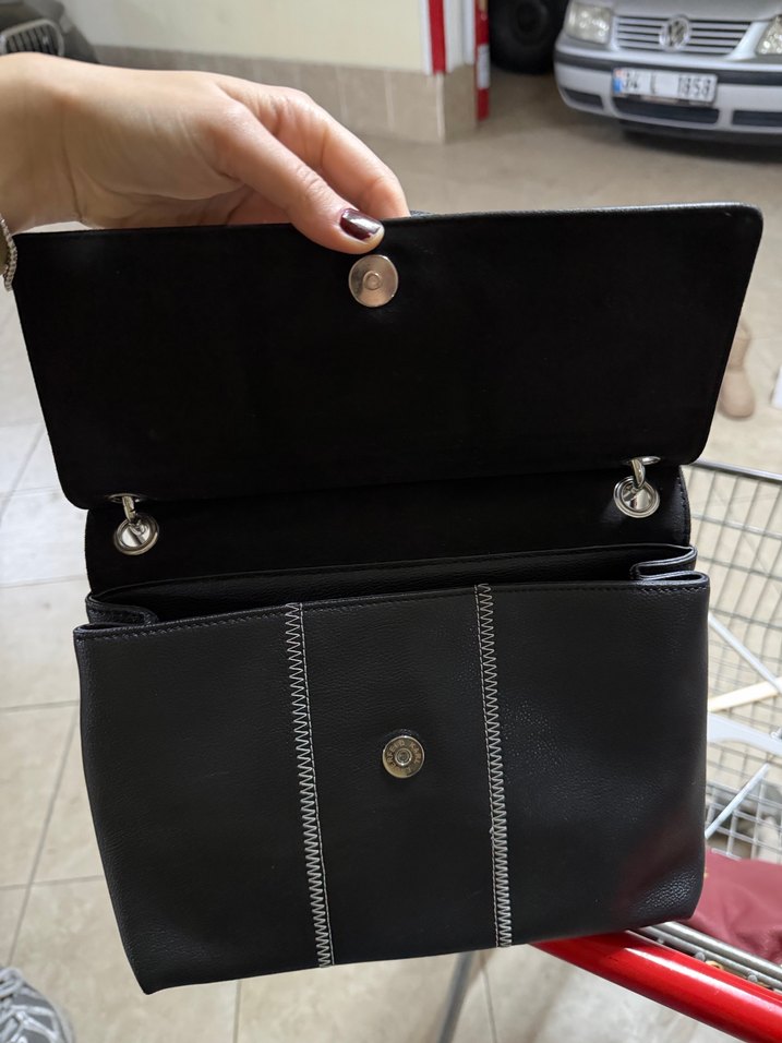 Karl Lagerfeld Siyah Zincir Detaylı Deri Çanta - Görsel 5