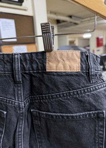 Gri Kadın Midi Denim Şort - Görsel 3