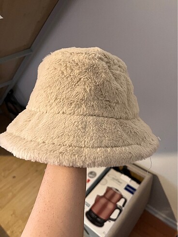 Diğer BEJ PELUŞ BUCKET ŞAPKA