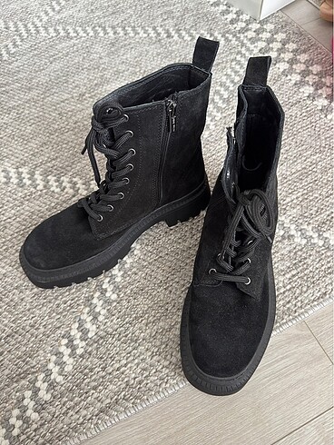 39 Beden Nine west postal