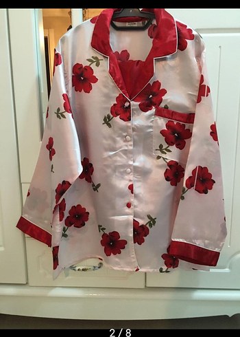 xl Beden Kırmızı Çiçek Desenli Kadın Pijama Takımı