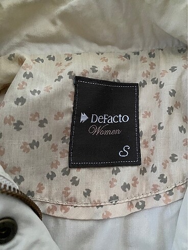 Defacto DeFacto