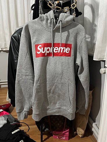 m Beden supreme sweatshirt