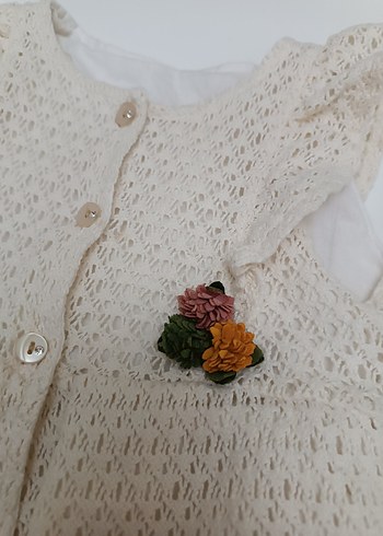 Beyaz Nakışlı Örgü Bebek Kız Tulum - Görsel 2