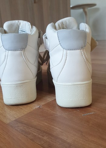 Beyaz Bağcıklı Yüksek Topuk Spor Ayakkabı - Görsel 5