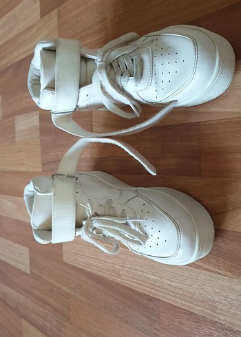 Beyaz Bağcıklı Yüksek Topuk Spor Ayakkabı - Görsel 9