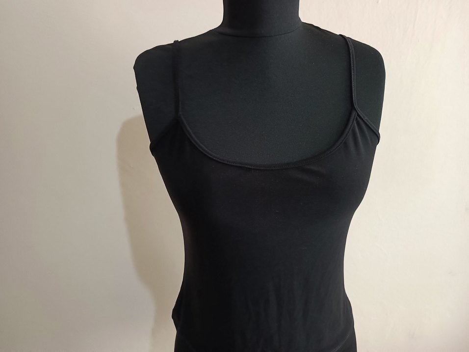 Siyah İnce Askılı Kadın Atlet - Görsel 2