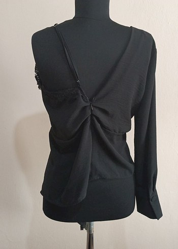 Drapeli Siyah Gotik V Yaka Kadın Bluz - Görsel 5