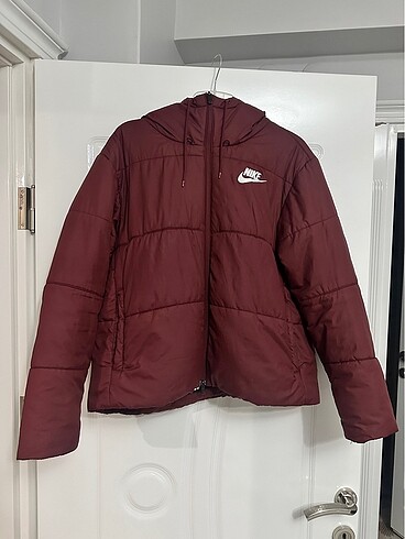 nike mont