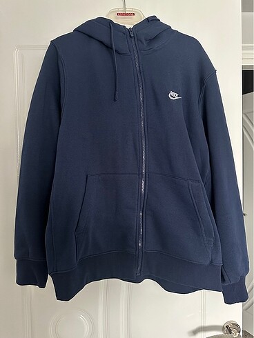 nike saeatshirt