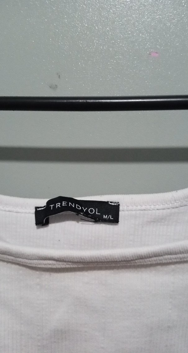 Beyaz Uzun Kollu Crop Top - Görsel 2