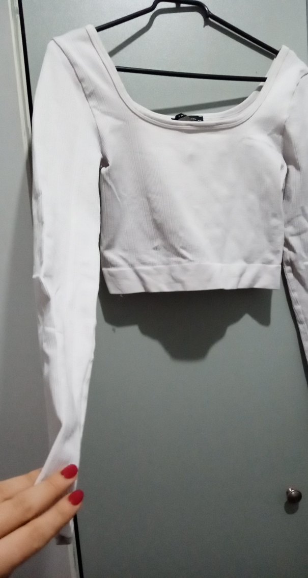 Beyaz Uzun Kollu Crop Top - Görsel 3