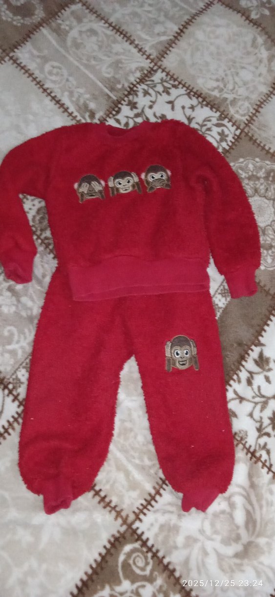 Kız Çocuk Kırmızı Nakışlı Sweatshirt ve Eşofman - Görsel 2