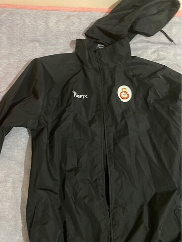 Galatasaray Yağmurluk