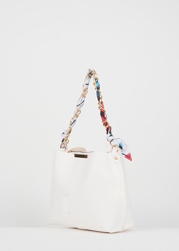 Zincir Detaylı Beyaz Kadın Çanta - Görsel 4