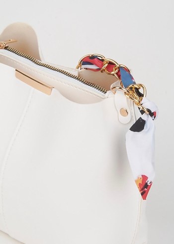 Zincir Detaylı Beyaz Kadın Çanta - Görsel 3