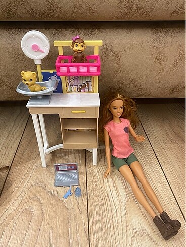 Barbie barbie veteriner kliniği
