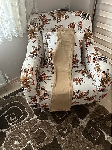 34 Beden Hiç giymedim. Ten rengi Stradivarius crop pantolon