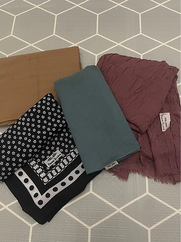 Fresh scarfs