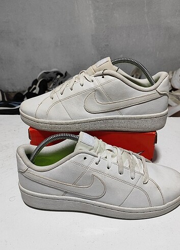 Nike Court Royal 