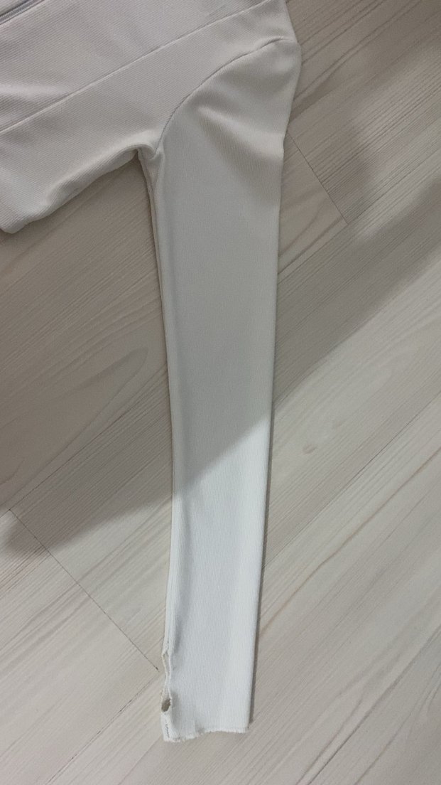 Beyaz Yüksek Yakalı Fermuarlı Kadın Ceket - Görsel 2