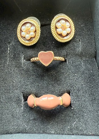 Vintage Nakışlı Altın Renk Kadın Küpe ve Yüzük Seti - Görsel 2