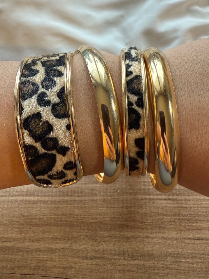 Leopar Dokulu Parlak Altın Kadın Bileklik - Görsel 2