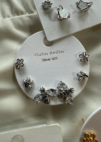 Çiçek Desenli Mini  Kadın Küpeler - Görsel 6