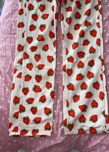 çilekli pantolon - Görsel 4