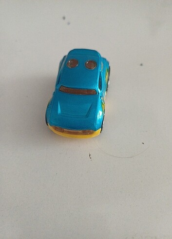 Hotwheels oyuncak araba