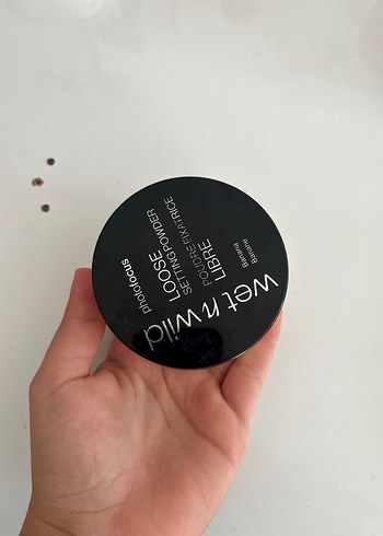  Beden wet n wild pudra