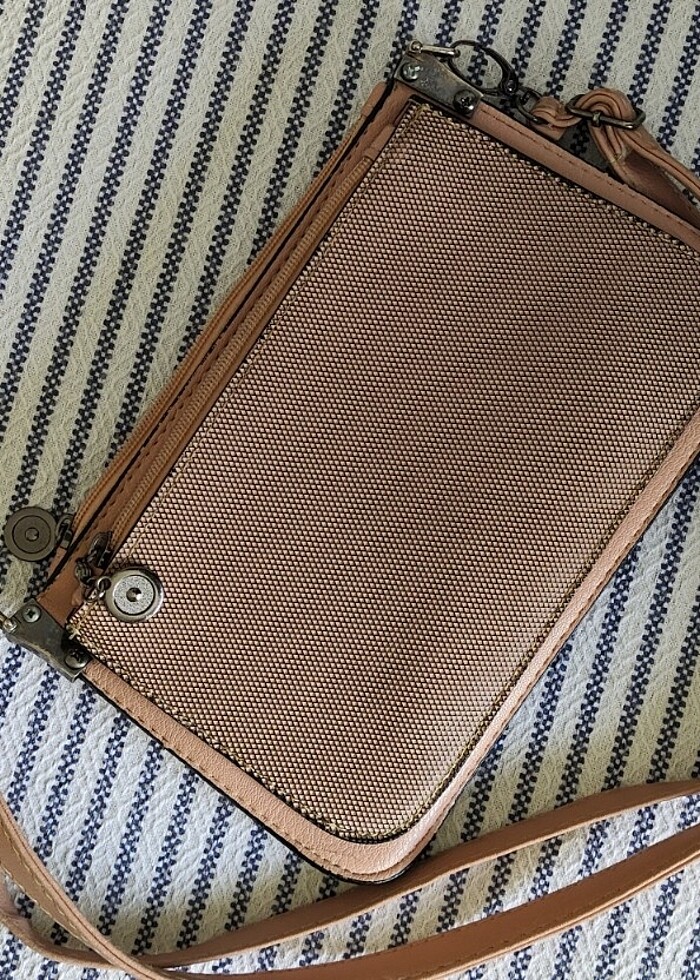 PUDRA RENGİ ÜÇ GÖZLÜ KULLANIŞLI VE ŞIK - Görsel 2