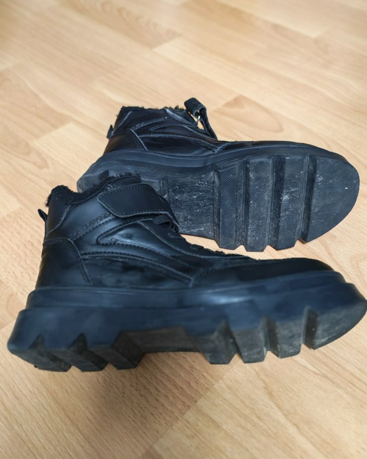 Siyah Kürklü Dolgu Topuklu Kız çocuk bot - Görsel 4