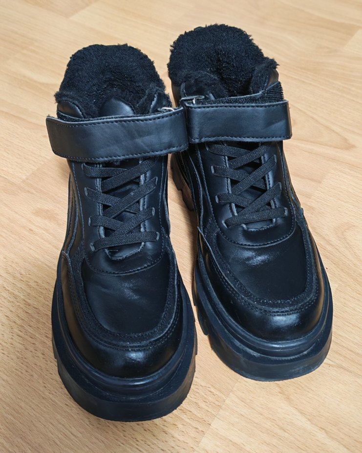 Siyah Kürklü Dolgu Topuklu Kız çocuk bot - Görsel 3