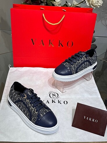 Vakko Vakko