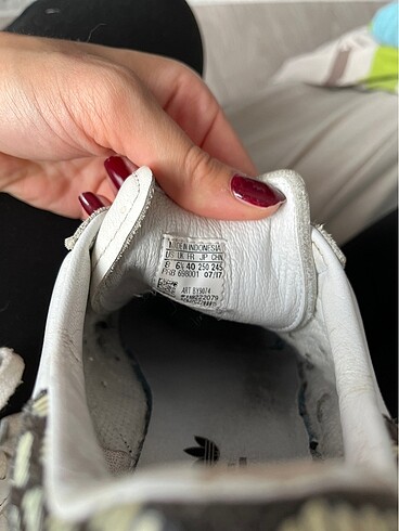40 Beden beyaz Renk Adidas superstar orijinal