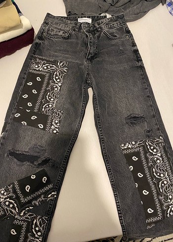 Bershka Siyah Yikamali Bandana Desenli Rahat Jean