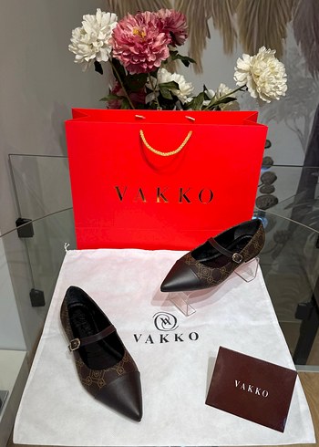Vakko Vakko Siyah babet kadına ayakkabı 