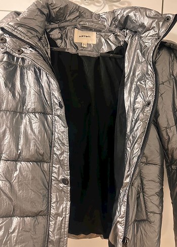 Gri Metalik Kapüşonlu Kadın Mont - Görsel 2