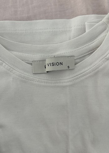 Kadın Siyah ve Beyaz Zamansız Tişört - Görsel 3