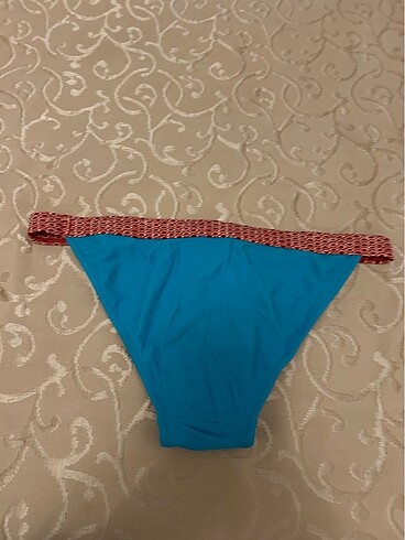 Diğer Fırfırlı üst bikini takımı